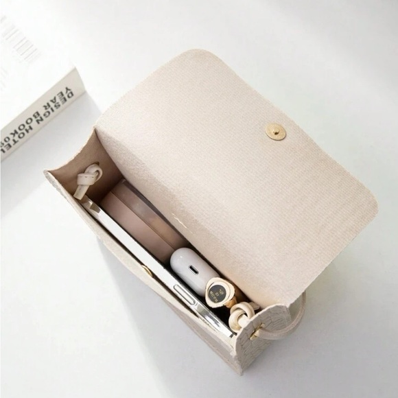 ⚠️Clearance Beige Crocodile Print Square Crossbody Bag - Picture 7 of 7